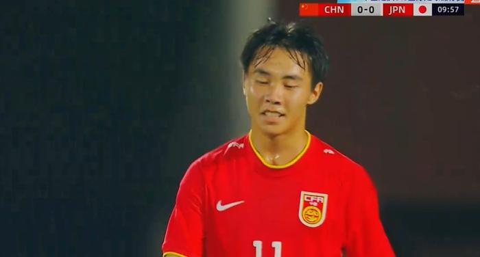 U16国足半场落后！帅惟浩万项失良机，前国脚：邝兆镭没威胁