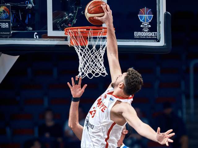 开云APP-14分完胜小组鱼腩！火箭新星23+12+9大杀四方，老将连续爆发